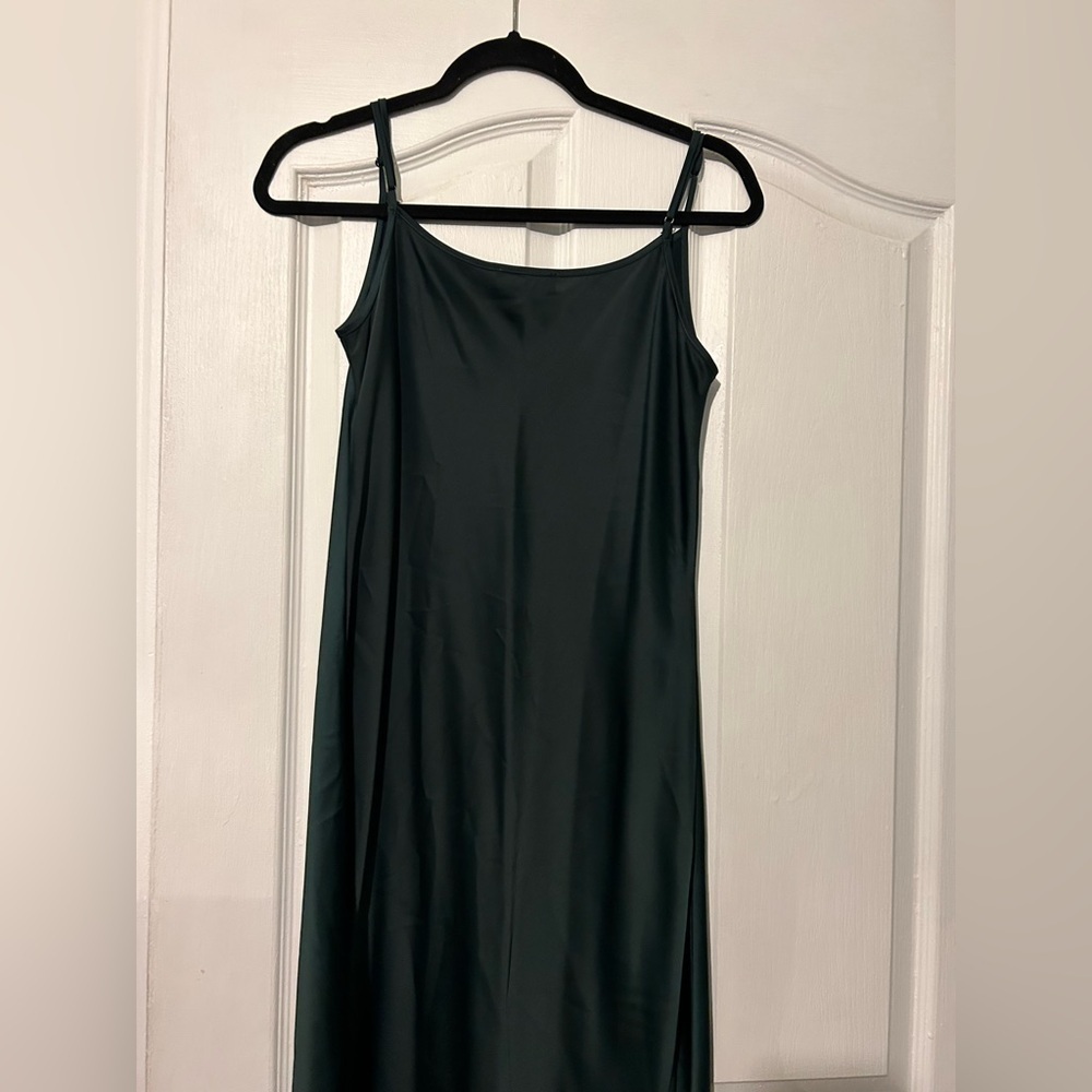 HOUSE OF HARLOW Forest Green Satin Midi Slip holiday Dress, size small - Picture 6 of 13